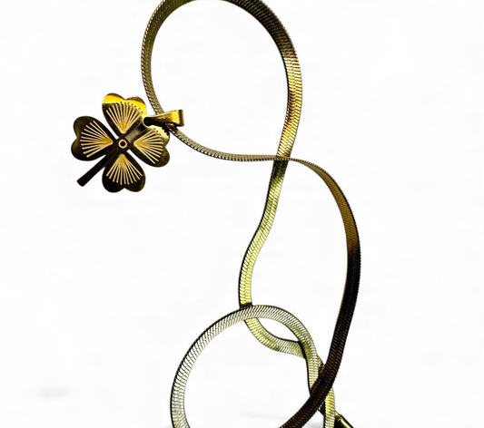 LADY LUCK WATER-RESISTANT NECKLACE